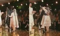 নাতনি নভ্যার বন্ধুকে জড়িয়ে ধরলেন জয়া বচ্চন, তারপর...
